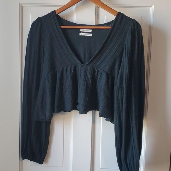 URBAN OUTFITTERS DARK GREEN CROPPED BABYDOLL TOP PUFF SLEEVES V-NECK KNIT MEDIUM - Picture 1 of 8